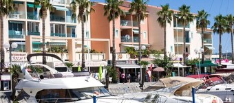 Holiday pavilion 4 pers., parking, aircon, near beach