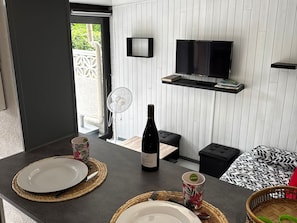Interior - Holiday pavilion 4 pers., parking, aircon, near beach (Argelès-sur-Mer)