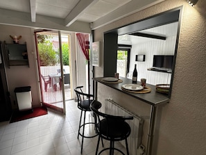 Dining - Holiday pavilion 4 pers., parking, aircon, near beach (Argelès-sur-Mer)