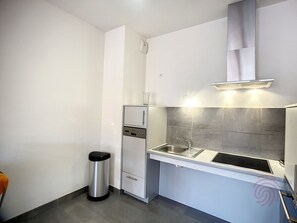 冰箱、烤箱、炉灶、洗碗机