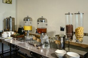 Päivittäinen buffetaamiainen maksusta