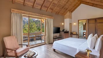 Premium bedding, down duvets, pillow-top beds, in-room safe