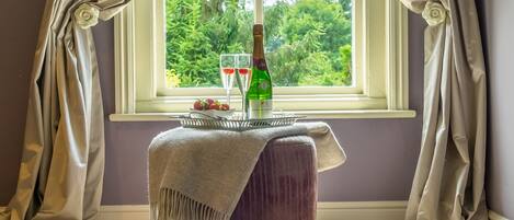 2 bedrooms, iron/ironing board, travel cot, free WiFi