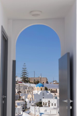 Exterior - Captain's House Suites (Santorini)