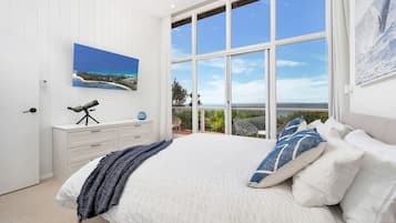 4 bedrooms, iron/ironing board, travel cot, free WiFi