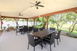 Outdoor dining - Ocean Village Club Condo K22 (St. Augustine)