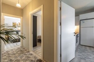 Deluxe Apartment | Egyptian cotton sheets, premium bedding, desk, laptop workspace