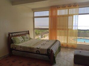 4 室のベッドルーム、WiFi、ベッドシーツ