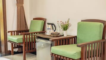 Kamar Keluarga, balkon | Seprai antialergi, minibar, dan didekorasi berbeda-beda