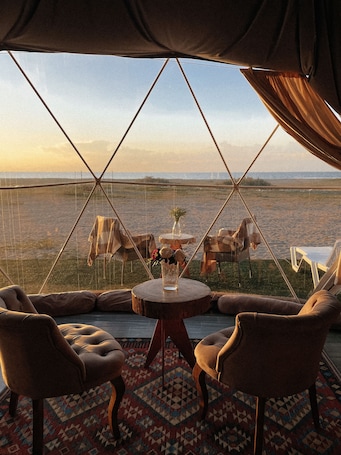 Romantic Double Room. Lake glamping ik