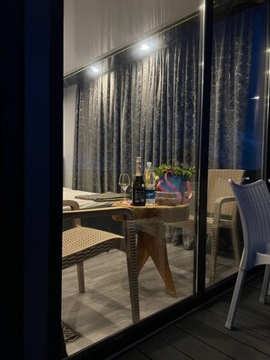 Romantisches Doppelzimmer | Terrasse/Patio