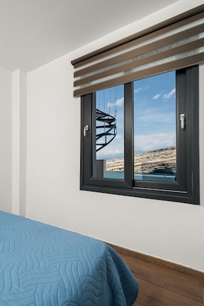 1 chambre, coffres-forts dans les chambres, fer et planche à repasser