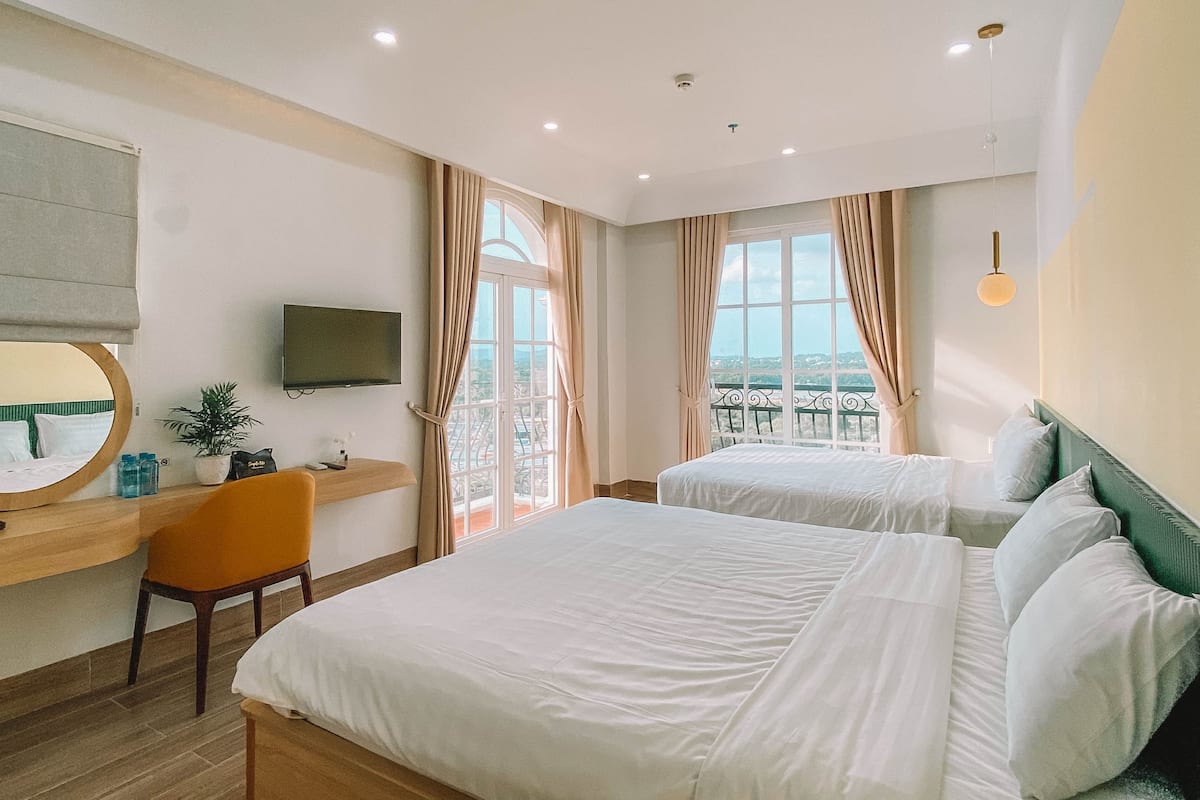 Quadrupla Premier, balcone, vista spiaggia | Biancheria in cotone egiziano, biancheria da letto di alta qualità