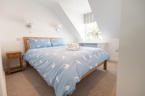 1 bedroom, Internet - Staithe End - a brand new first floor apartment with stunning views over Mudeford Quay (Christchurch)