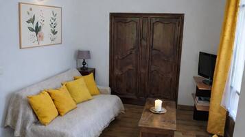 Télévision, cheminée