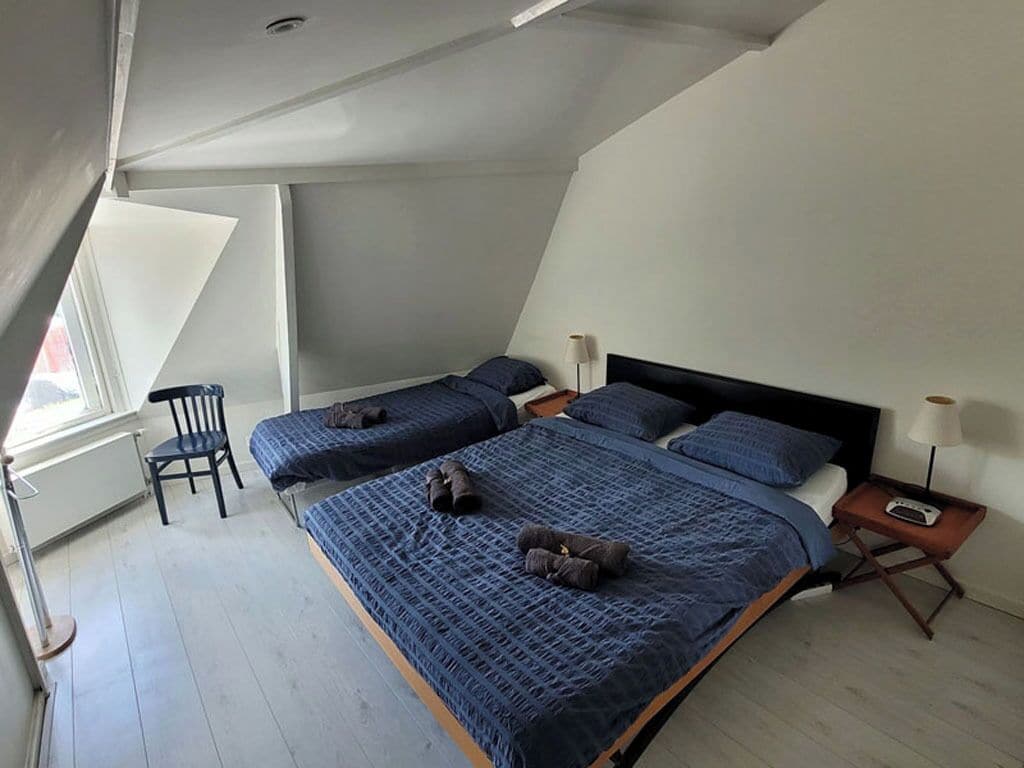 2 slaapkamers, een strijkplank/strijkijzer, gratis wifi, beddengoed
