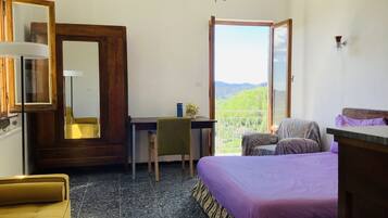 4 habitaciones, tabla de planchar con plancha y wifi gratis