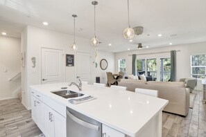 Interior - Perfect Coastal Retreat: Beautiful Townhome Embraces The Lost Key Lifestyle! (Perdido Key)