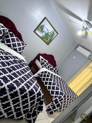 Habitación doble clásica | 1 habitación y ropa de cama 