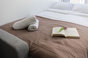 1 dormitorio, escritorio, tabla de planchar con plancha y wifi gratis