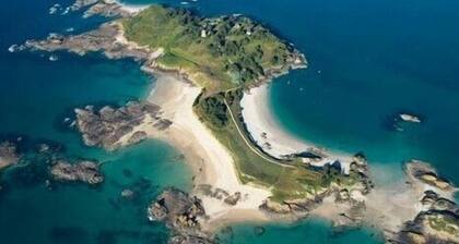 Maison de Famille aux portes de Dinan et Ă 30' des plages