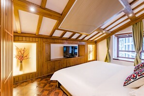 Schreibtisch, laptopgeeigneter Arbeitsplatz, kostenloses WLAN