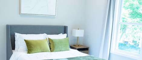 4 chambres, fer et planche à repasser, Wi-Fi, draps fournis