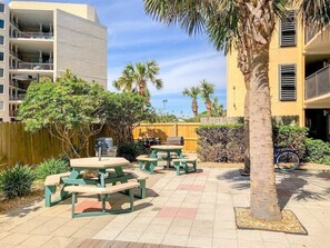 屋外ダイニングエリア