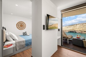 1 bedroom, in-room safe, iron/ironing board, travel cot