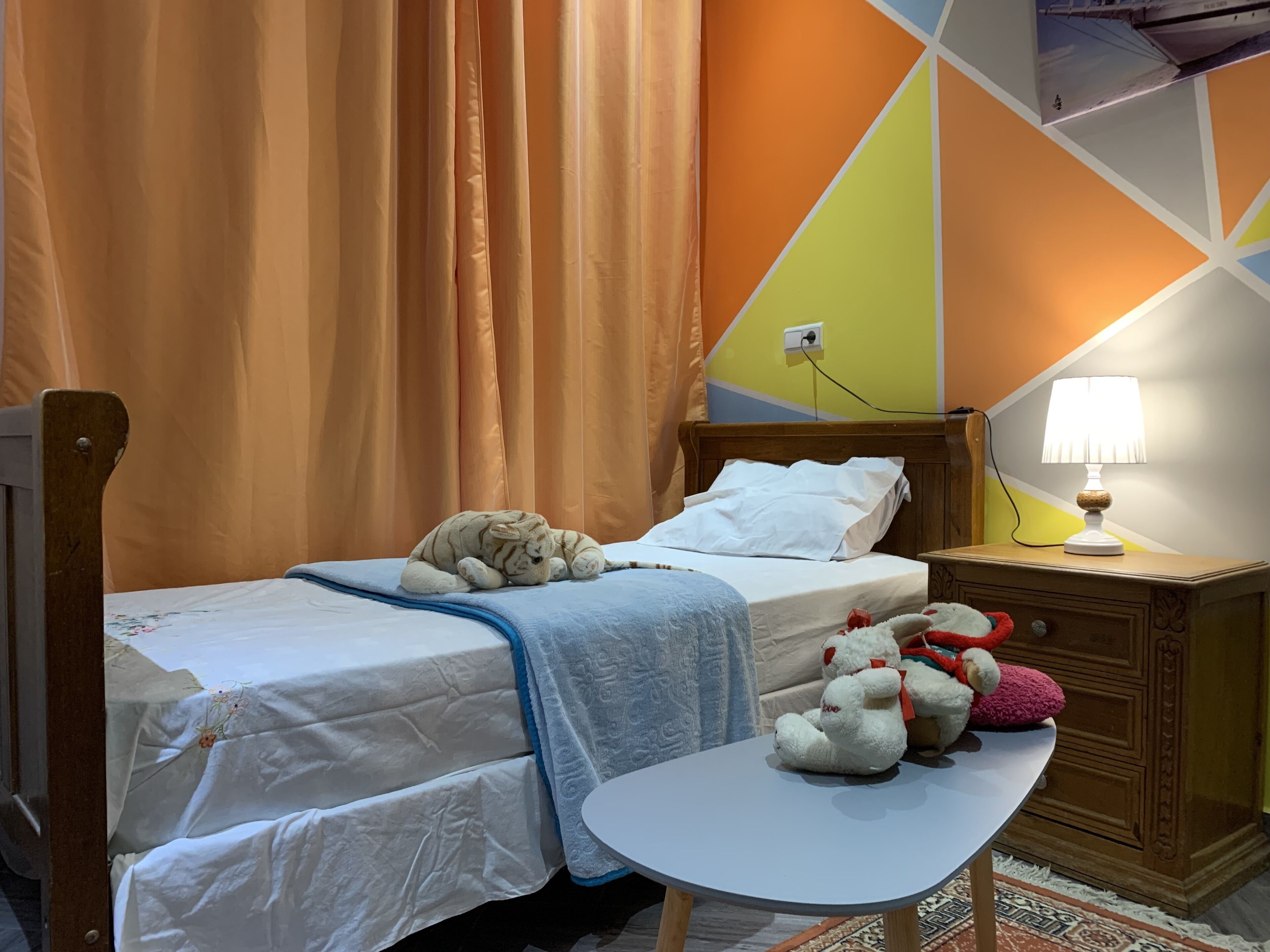 3 bedrooms, free WiFi, bed sheets, wheelchair access