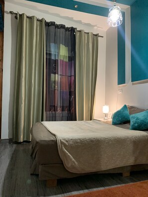 3 bedrooms, free WiFi, bed sheets, wheelchair access