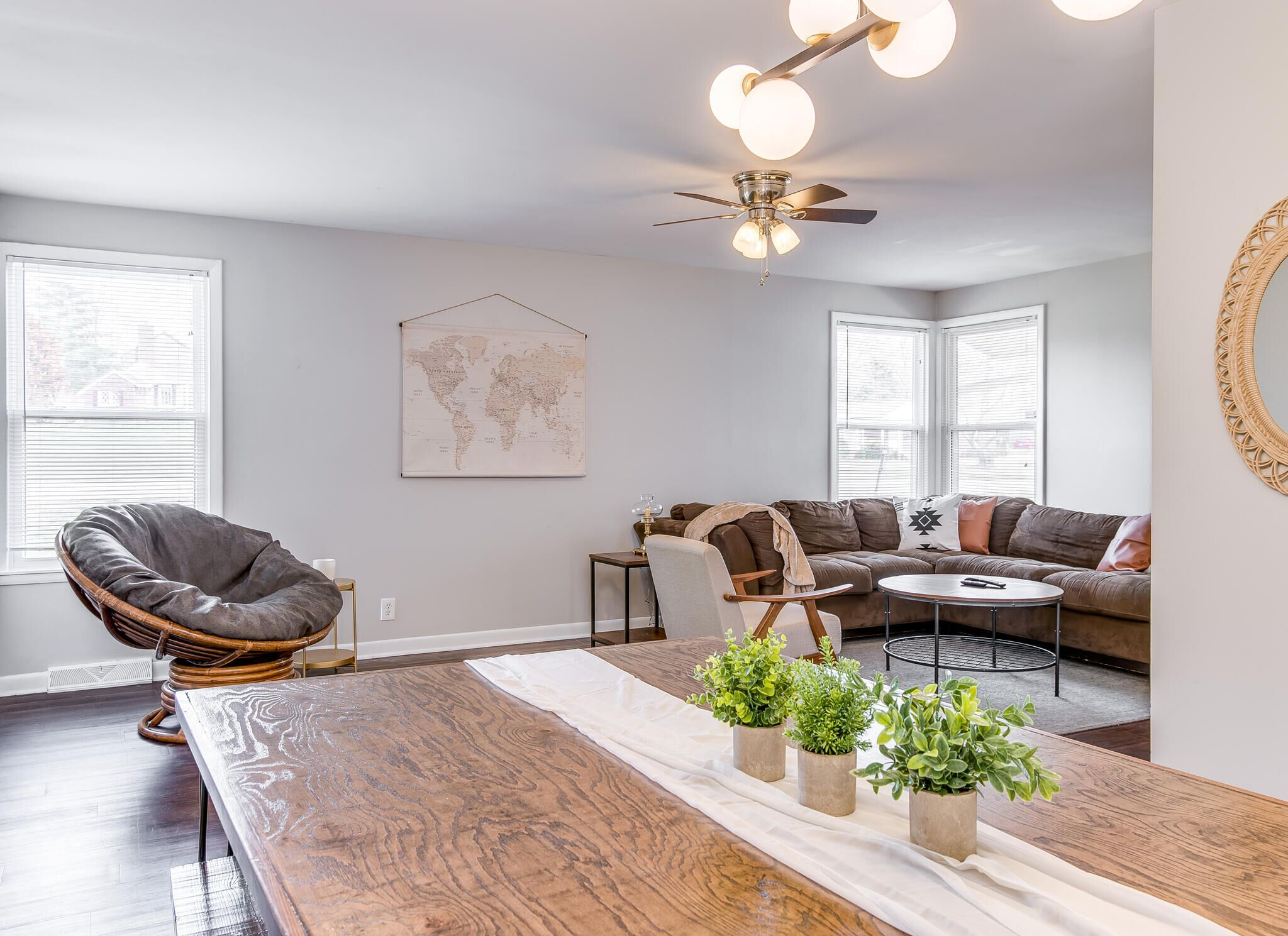 The Rosemary Villa - Close to Downtown Broadway