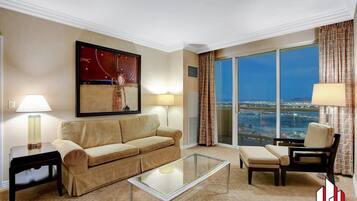 Televisión y oficina