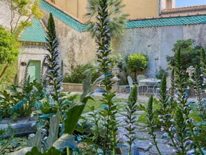 Outdoor dining - Centre Historique by Interhome (Béziers)