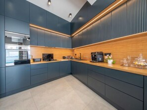 Fridge, microwave, oven, dishwasher - Villa Murn by Interhome (Crikvenica)