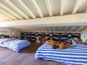 7 bedrooms, internet