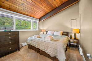 House, 4 Bedrooms - Alpine Court Chalet 4 Bedroom Home (Killington)