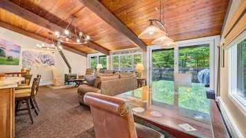 House, 4 Bedrooms | Interior