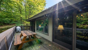 House, 4 Bedrooms | Outdoor dining