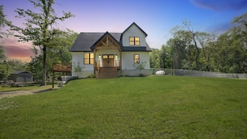 House, 4 Bedrooms | Exterior