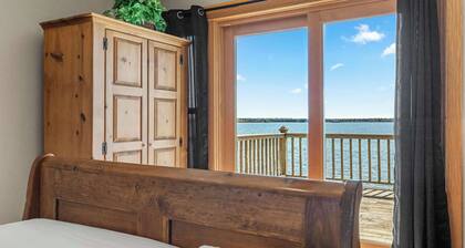 Our Lakeside Legacy - Expansive Retreat in Downtown Baileys Harbor