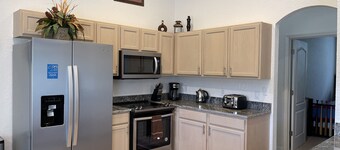 Spacious 5 bedroom home in Highlands Reserve near Disneyworld!