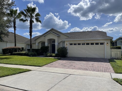 Spacious 5 bedroom home in Highlands Reserve near Disneyworld!