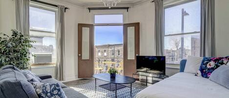 تلفزيون، مكتب