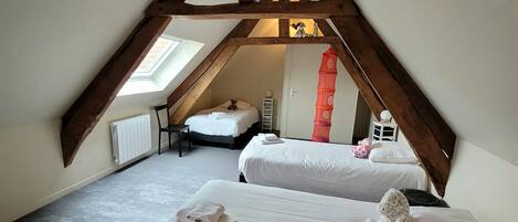3 Schlafzimmer, BĂŒgeleisen/BĂŒgelbrett, Reisekinderbett, kostenloses WLAN