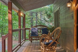 Terrace/patio - Lakeside Retreat w/ Hot Tub, Fishing, Hiking (Ellijay)