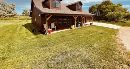 3 bedroom guest house with mountain views in Big Horn, Wyoming