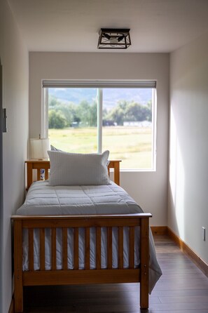 3 dormitorios, tabla de planchar con plancha, wifi y ropa de cama