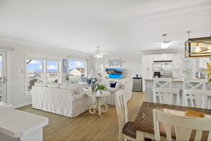 Fernseher, Tischfußball