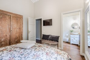 3 Schlafzimmer, Bügeleisen/Bügelbrett, Bettwäsche
